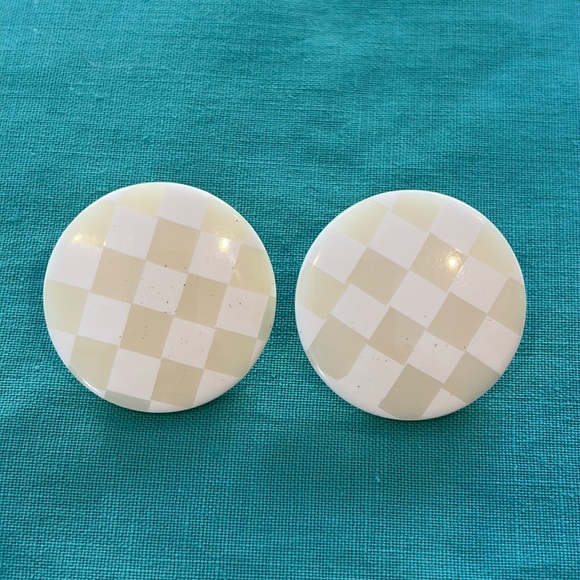 🏁 Vintage 80’s Checkerboard Earrings - Picture 1 of 2